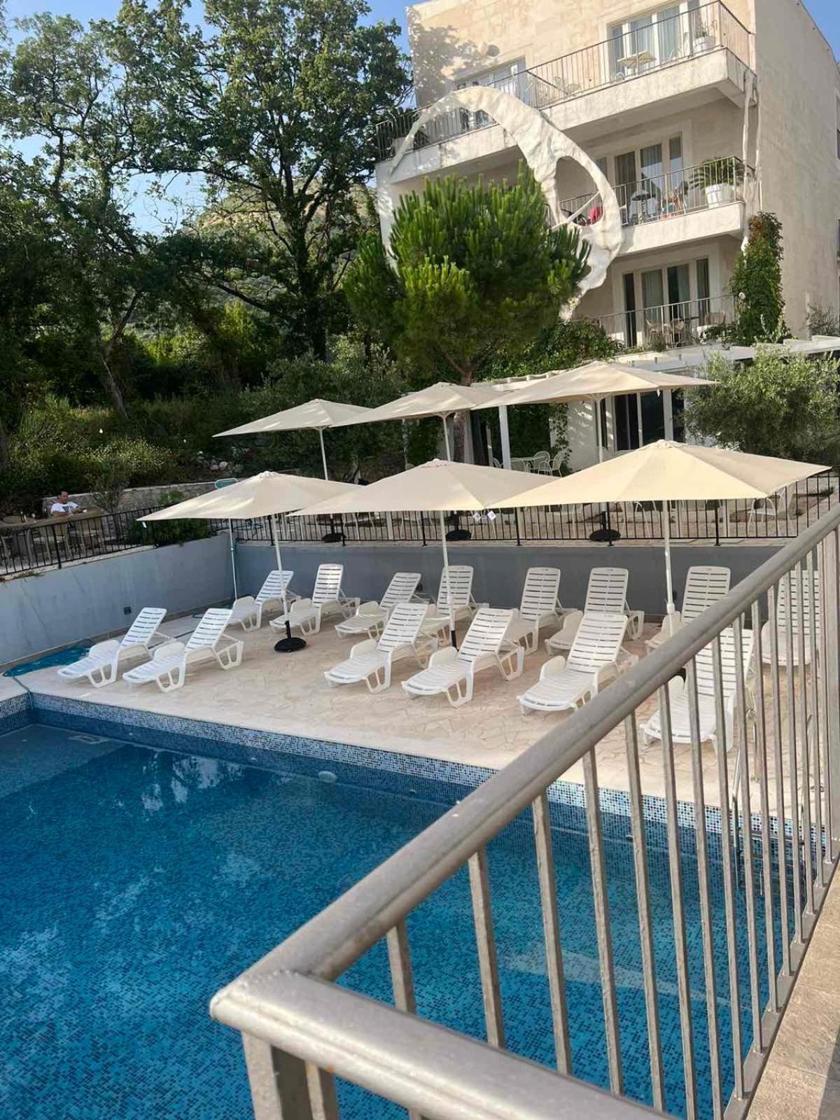 Most Oliva Resort Budva Buitenkant foto