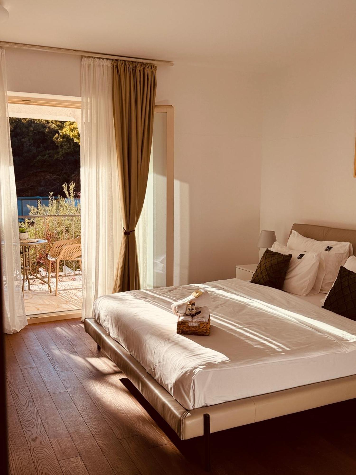 Most Oliva Resort Budva Buitenkant foto
